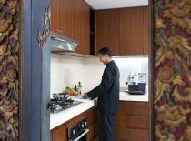 Villa Dea Sati, Professional chef and kitchen